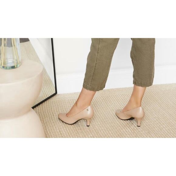 Lifestride Beige Tan Parigi Pumps Heels sz 8.5N - Picture 2 of 10